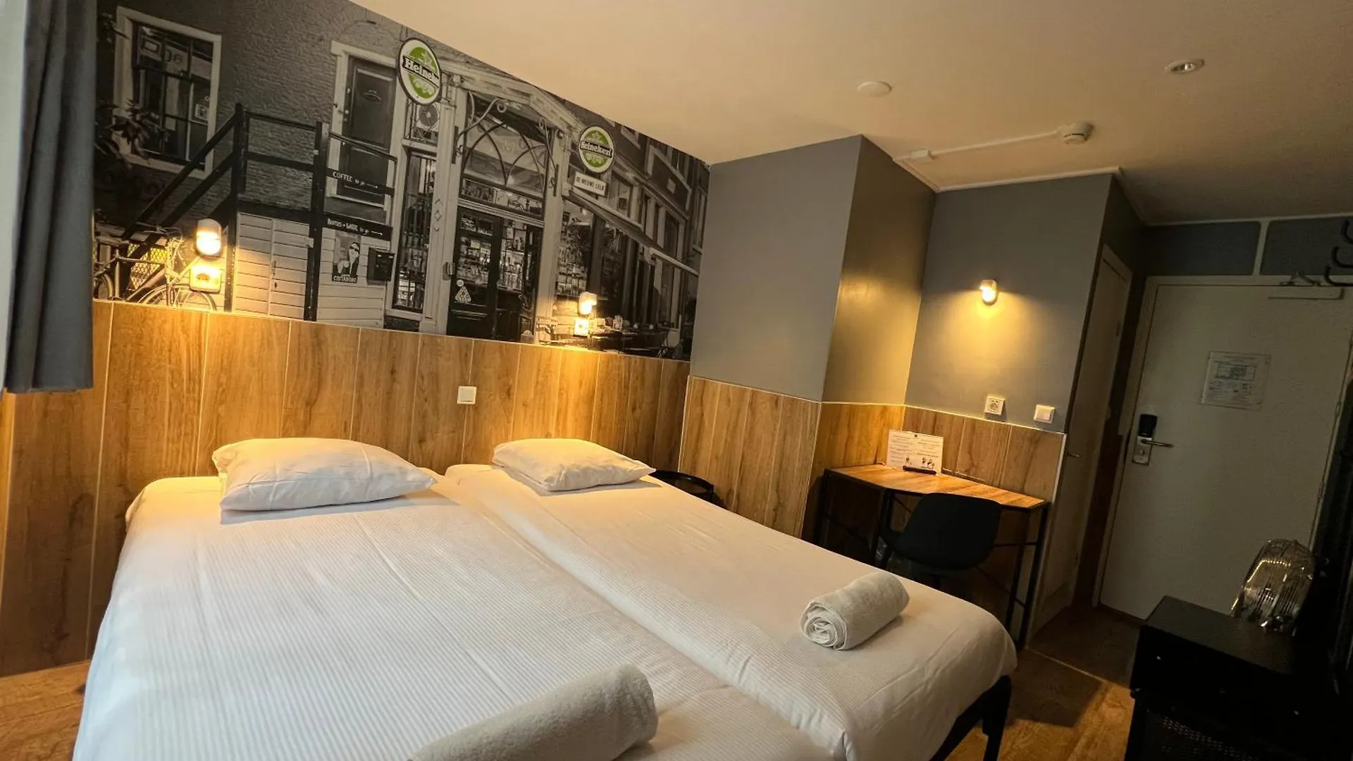 Hotel Old Quarter Amsterdam 2*,