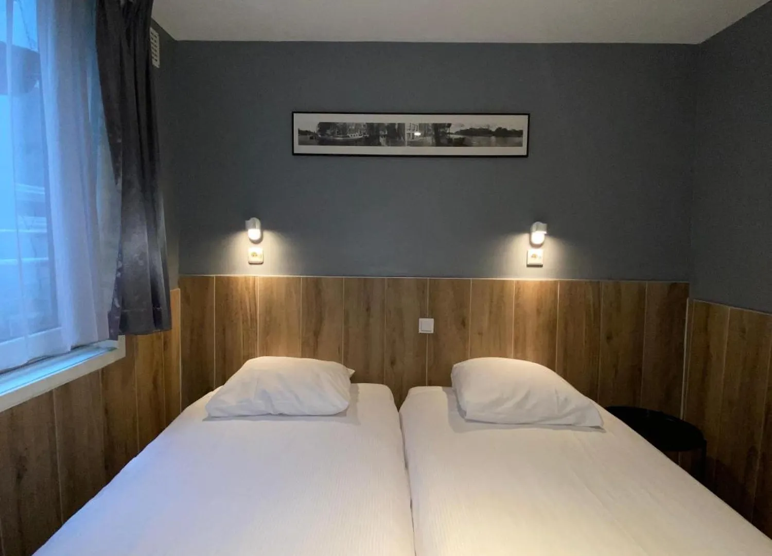 Hotel Old Quarter Амстердам