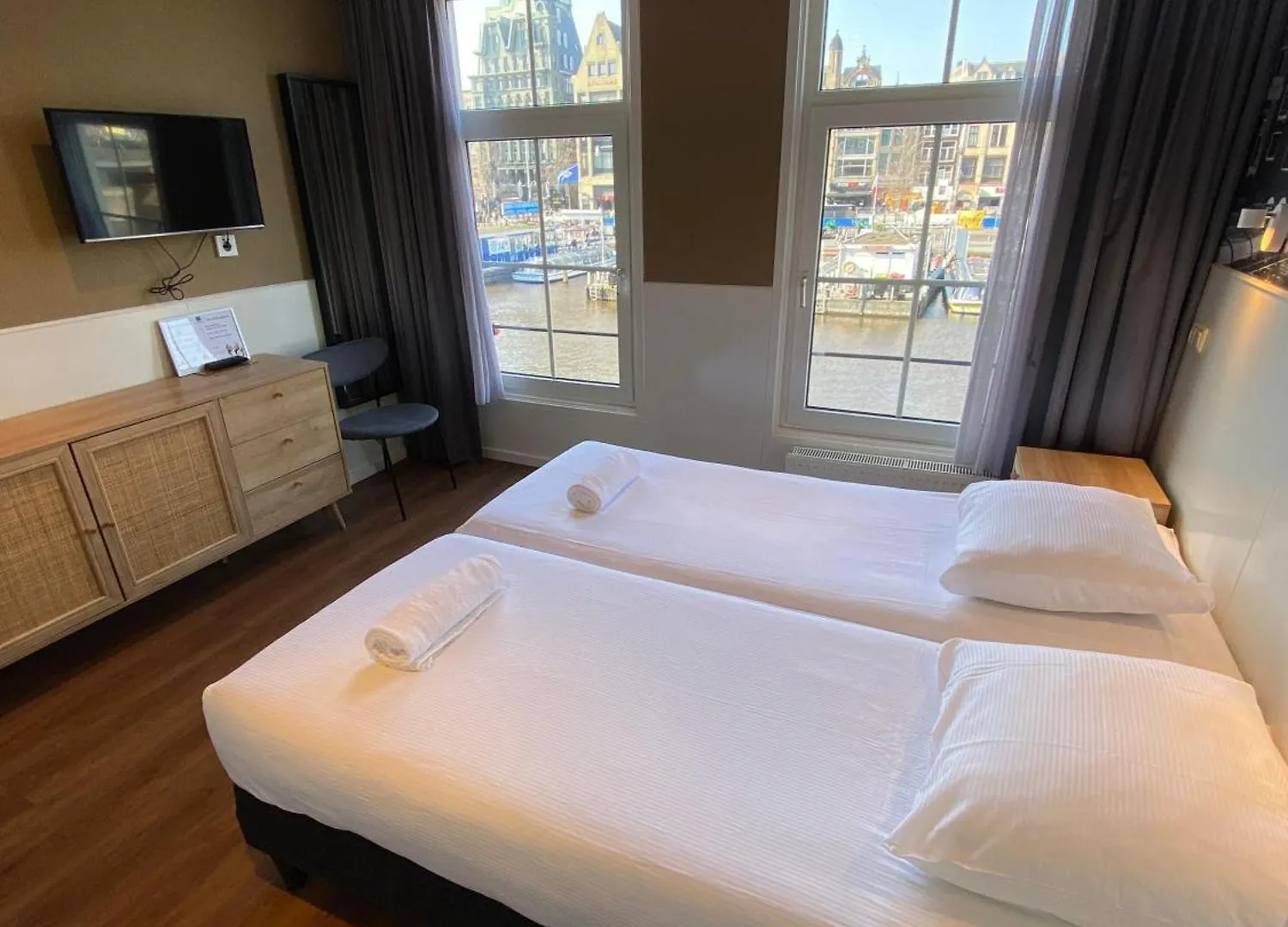 **  Hotel Old Quarter Амстердам Нидерланды